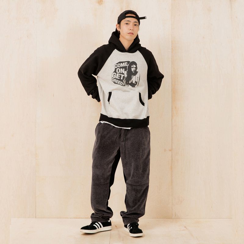 GREEDY RAGLAN HOODIE (BLACK GREY)