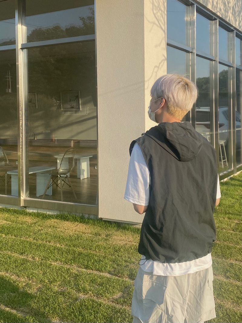 Track anorak vest