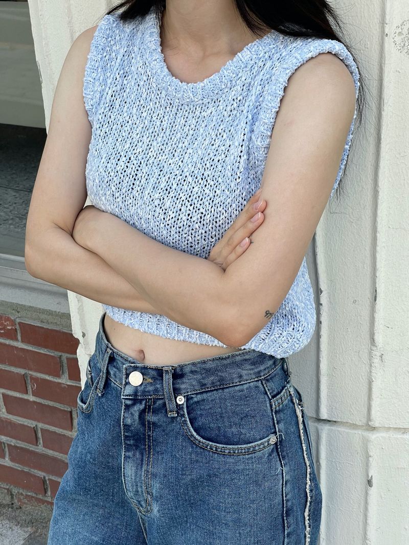 French mix crop knit vest