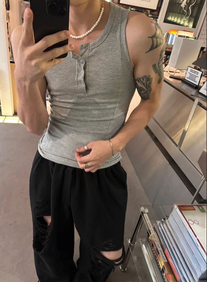 [MUSCLE FIT] Curve slit henry neck sleeveless(5color)