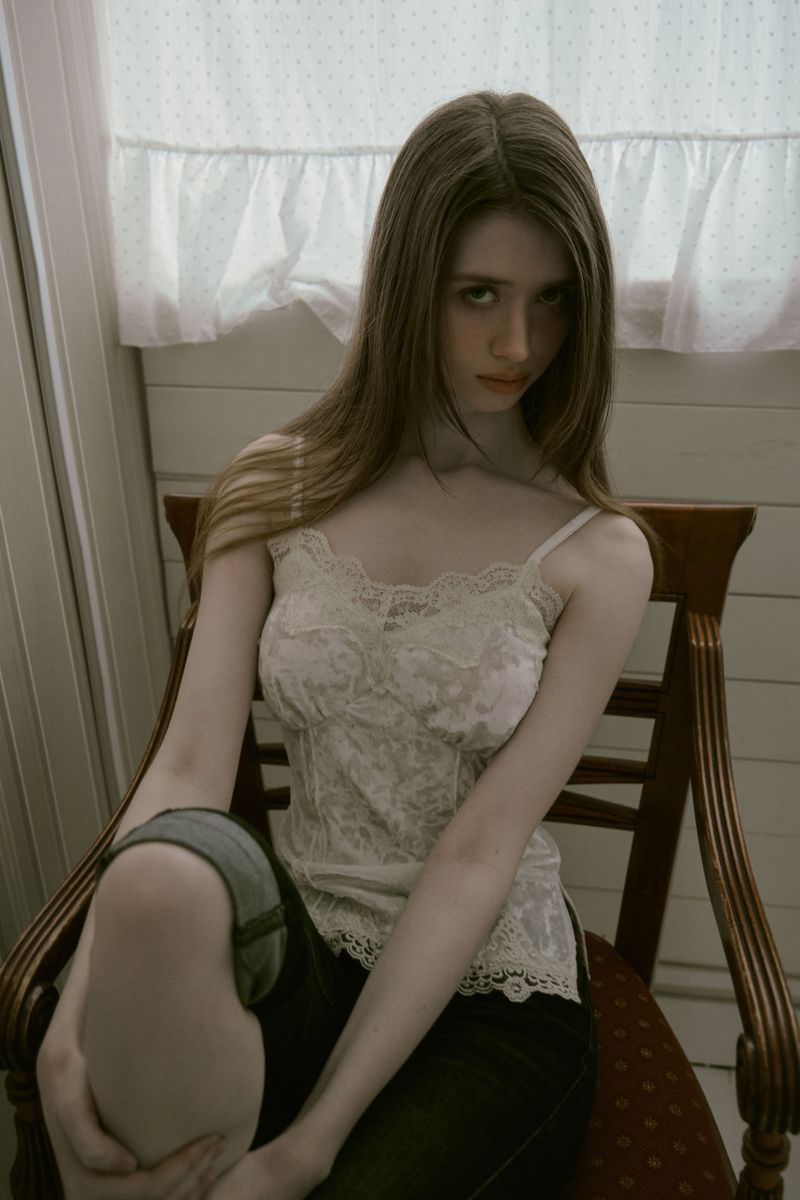  Velvet Lace Sleeveless White