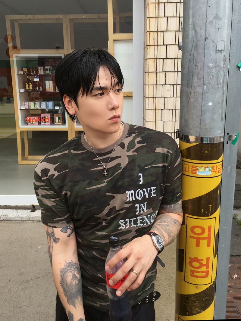 HOLY IN CODE（ホーリーインコード）の「No.1811 S lettering camo half T（Tops）」