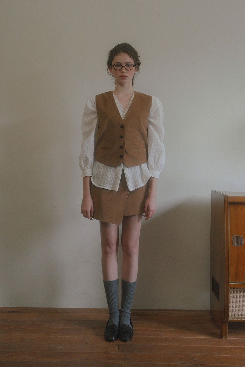 Early corduroy vest_camel