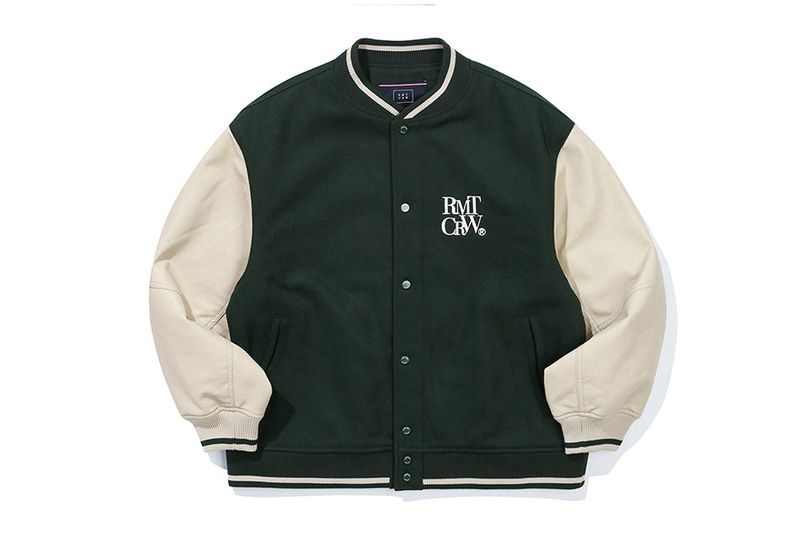 ESSENTIAL LOGO VARSITY JACKET_GREEN