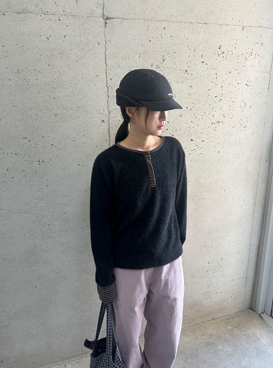 BAON（バオン）の「Hom Hairy Button Color Matching Knit Tee（Tops）」