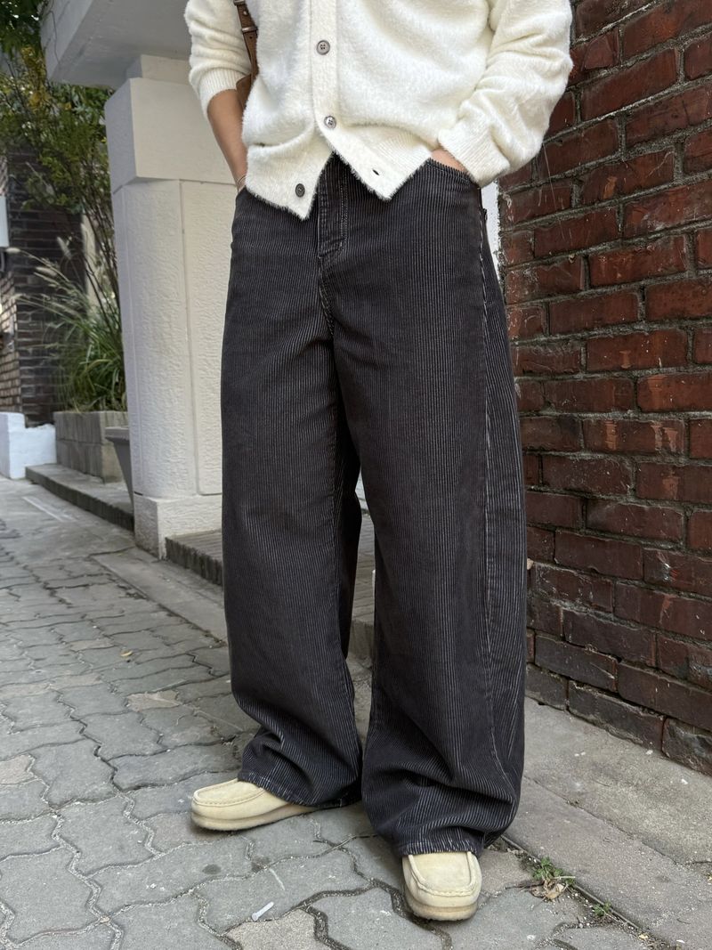 Soft corduroy bio-pants