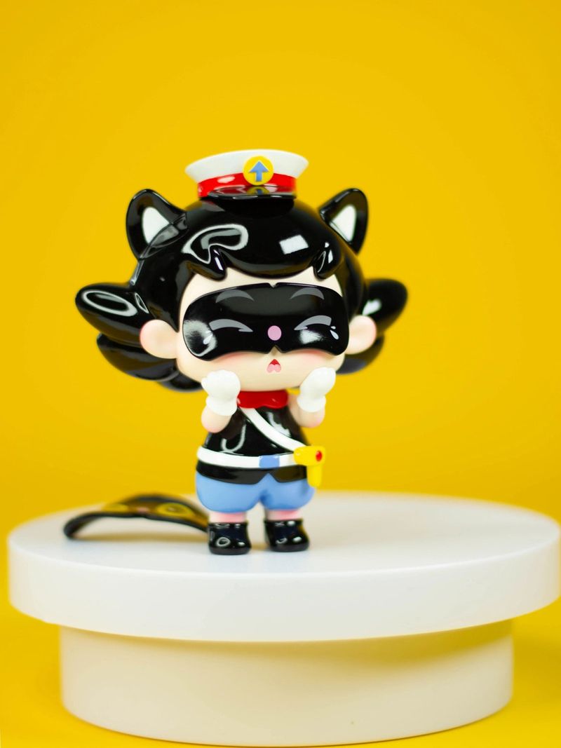 TOTO-Black Cat Detective Collaboration