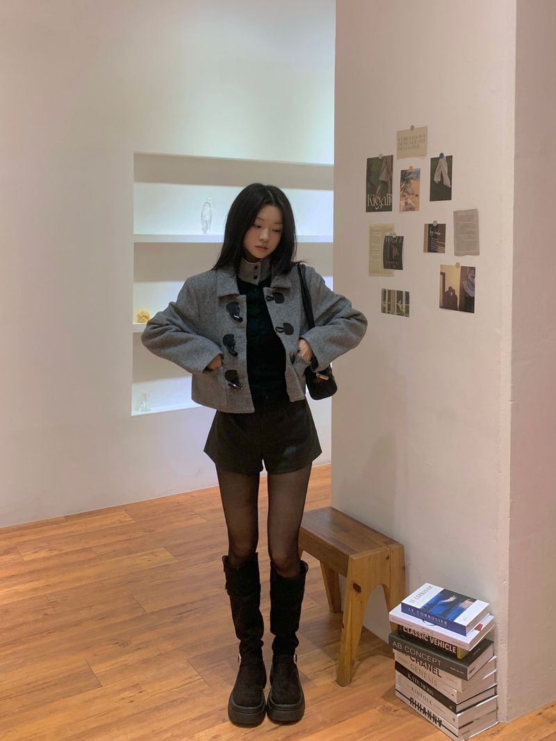 Mono High-neck Button Stripe Contrast Long Sleeve Top