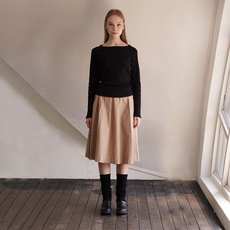 UBEIGE（ユーベイジ）の「Beige Double Pleats Skirt（Skirts）」