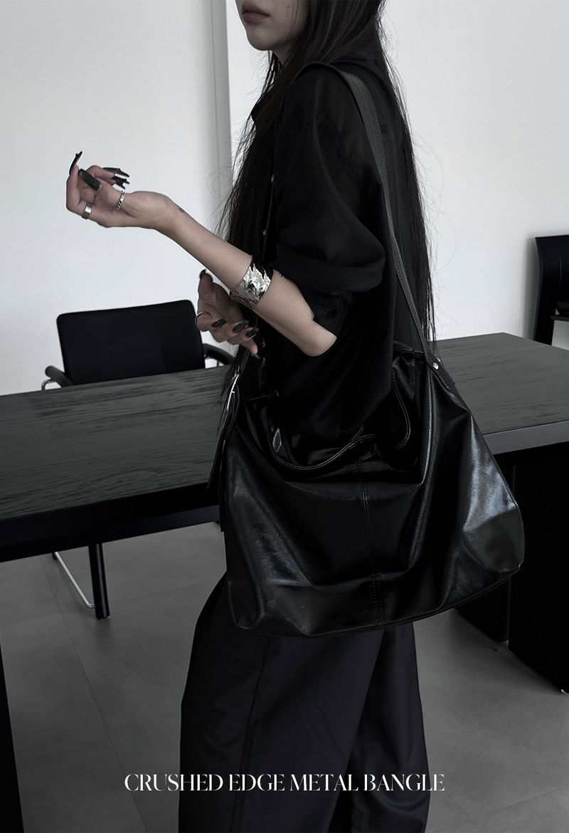 URBAN UNIQUE（アーバンユニーク）の「crushed edge メタルバングル（アクセサリー）」