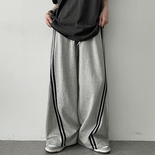 hijjoo（ハイチュー）の「トロスラインベンダブルワイドパンツ / Tross line bendable wide pants（Pants）」