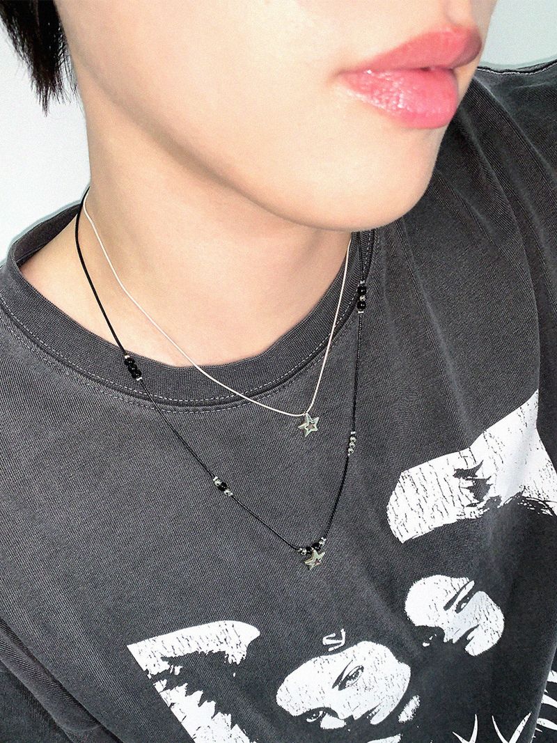 ETOILE STRING NECKLACE