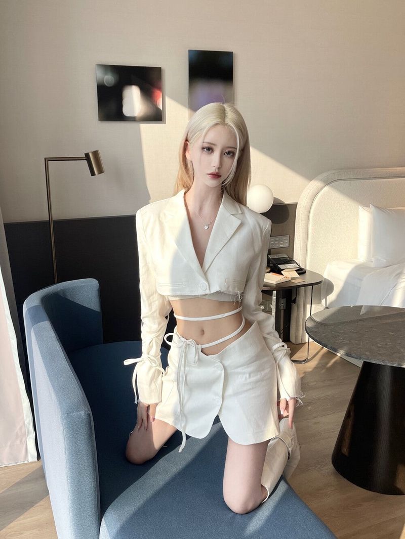 1216. Lope strap damage crop jk (2color)