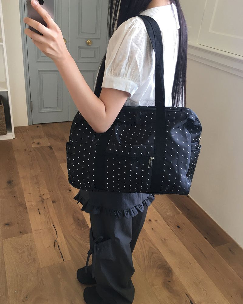Cuzie Big Dot Shoulder Bag