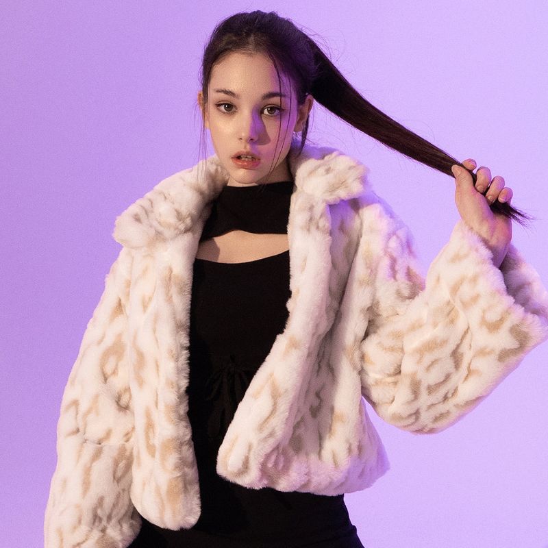 b able two（ビーエイブルトゥー）の「Leopard Crop Fur Jacket (WHITE)（Jackets/Outerwear）」