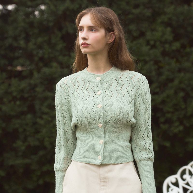EVMOIU（エブモウ）の「DIAMOND HOURGLASS CARDIGAN - PASTEL MINT GREEN（Tops）」