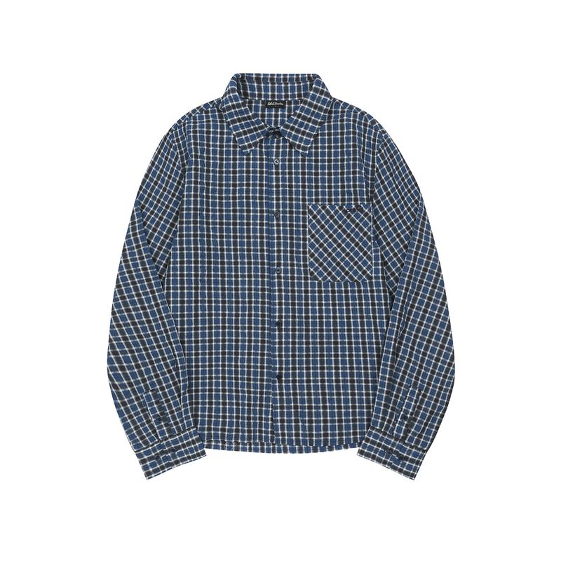 ODDSTUDIO（オッドスタジオ）の「Vintage Detail Semi-Crop Check Shirt - NAVY BLUE（Tops）」