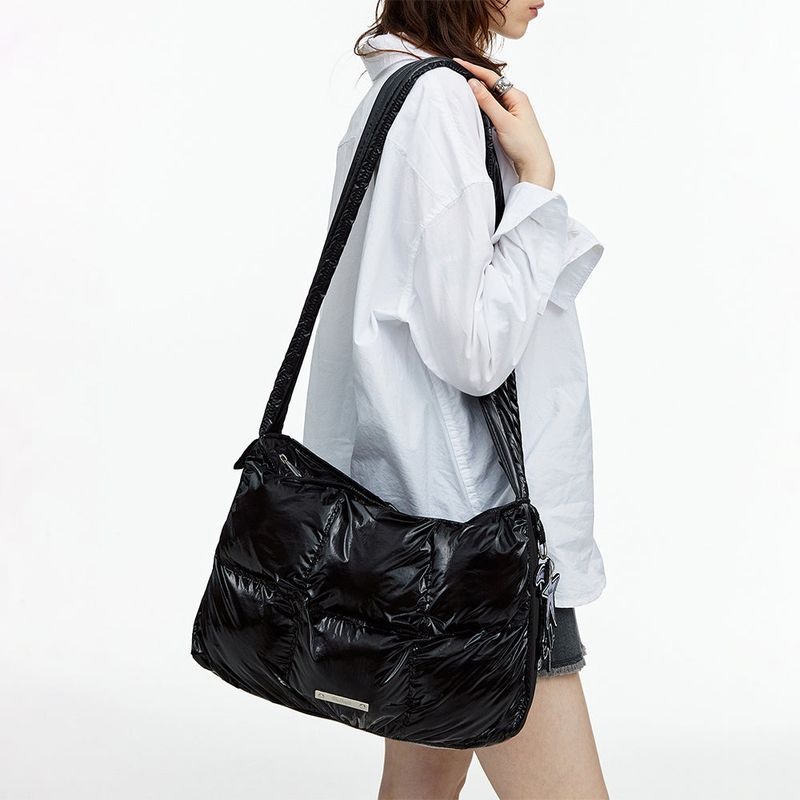 FALLETT（ファレット）の「NERO BADGE PADDED BAG DARK GREY（Bags）」