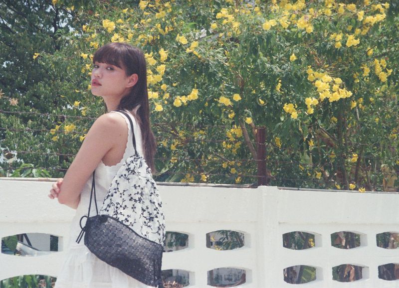  Lace Drawstring Bag - Flower