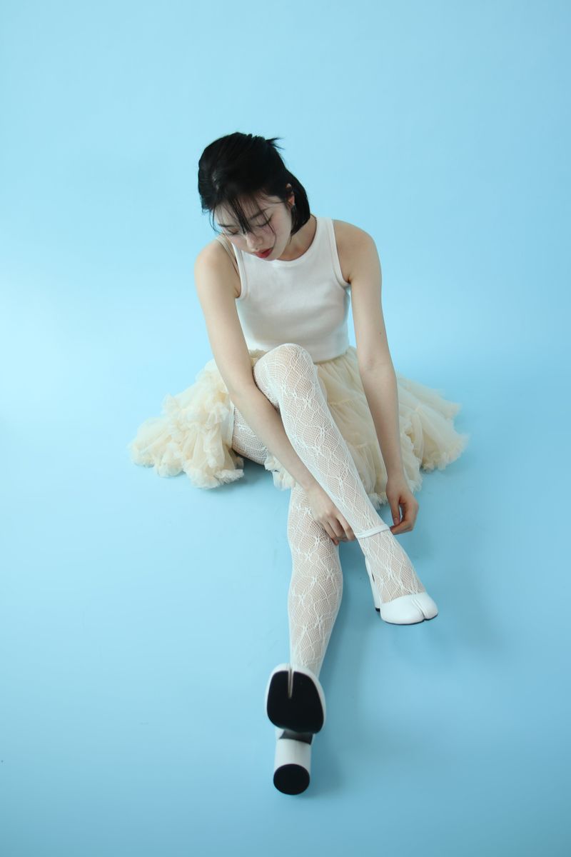 dia flower lace fishnet tights (ivory)