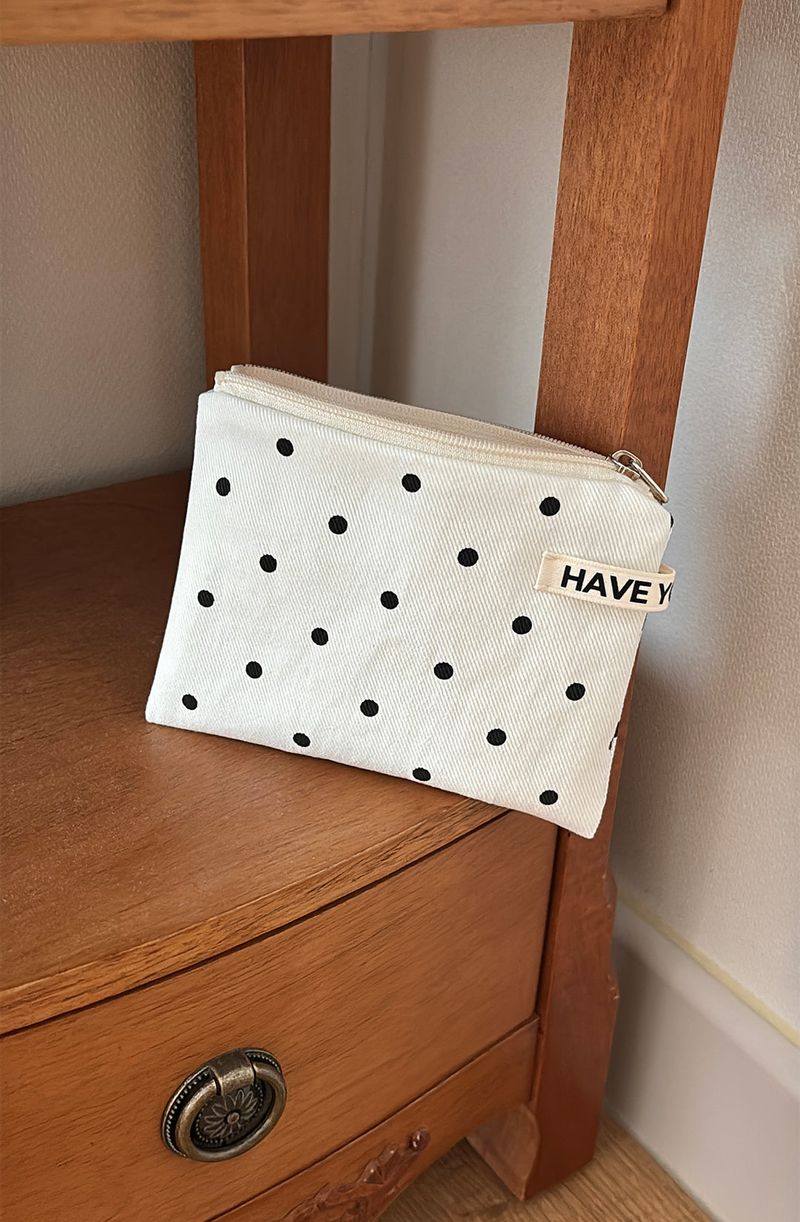Dot flat pouch - ivory , M size