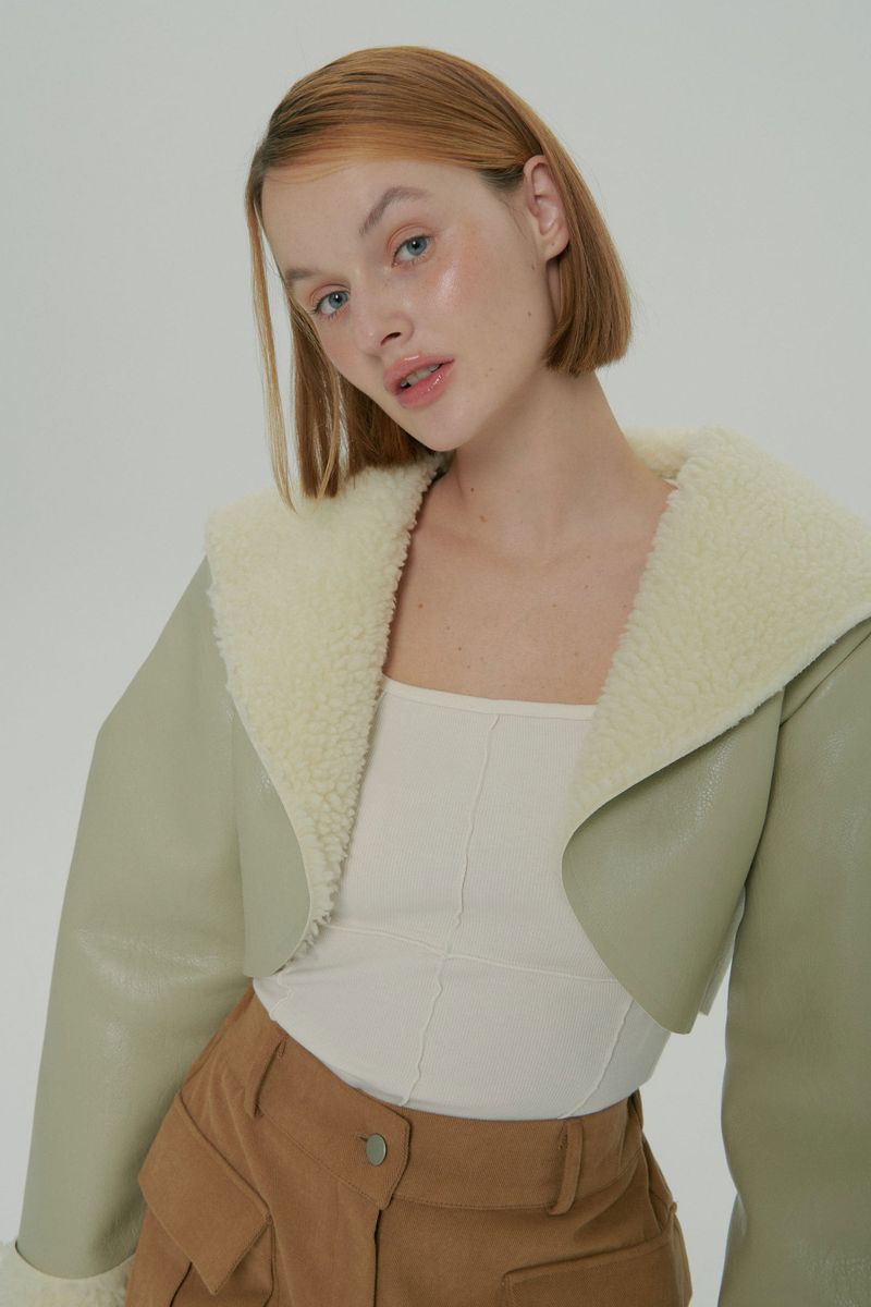 CROP SHEARLING JACKET / IVORY
