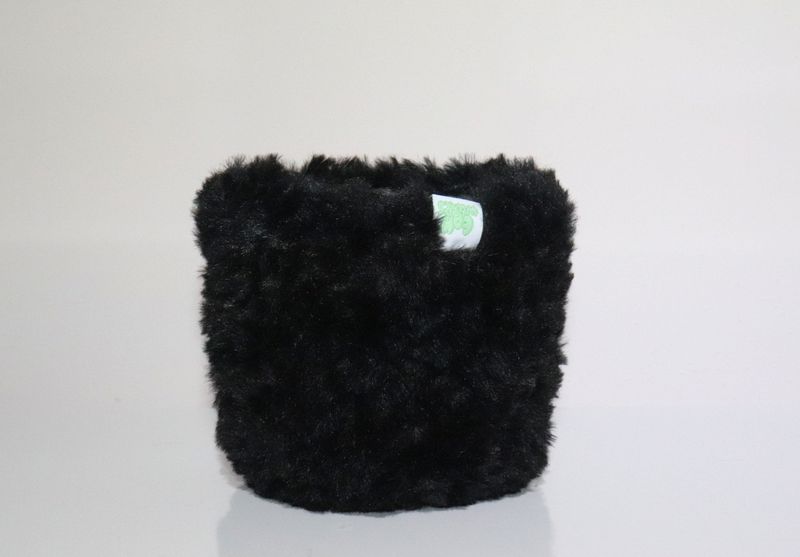 black multi basket