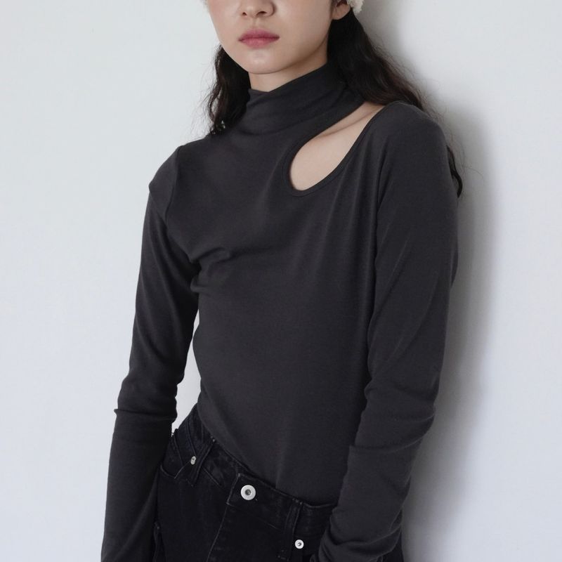 shoulder cut out tops