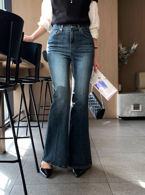 FINLEU（フィンル）の「メッシーズ 104 ディープウォッシュ ブーツカットデニム （パンツ）」