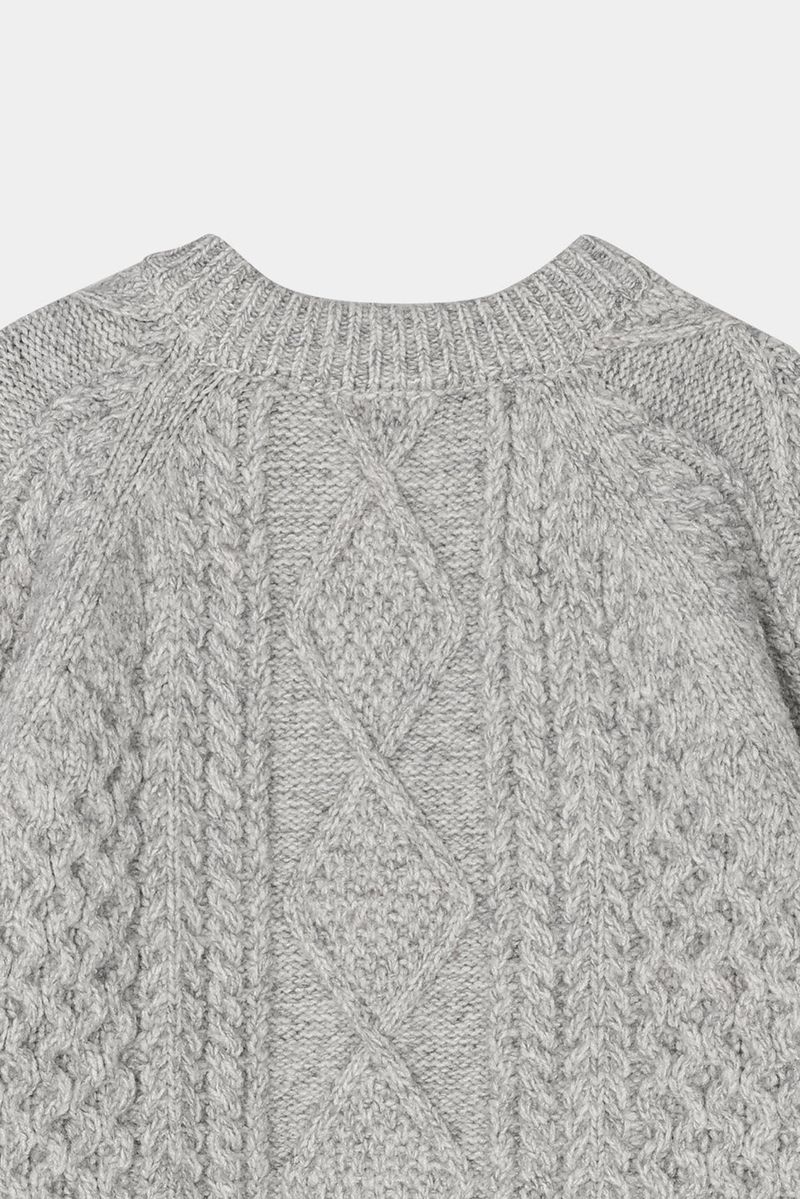 Note cable knitwear