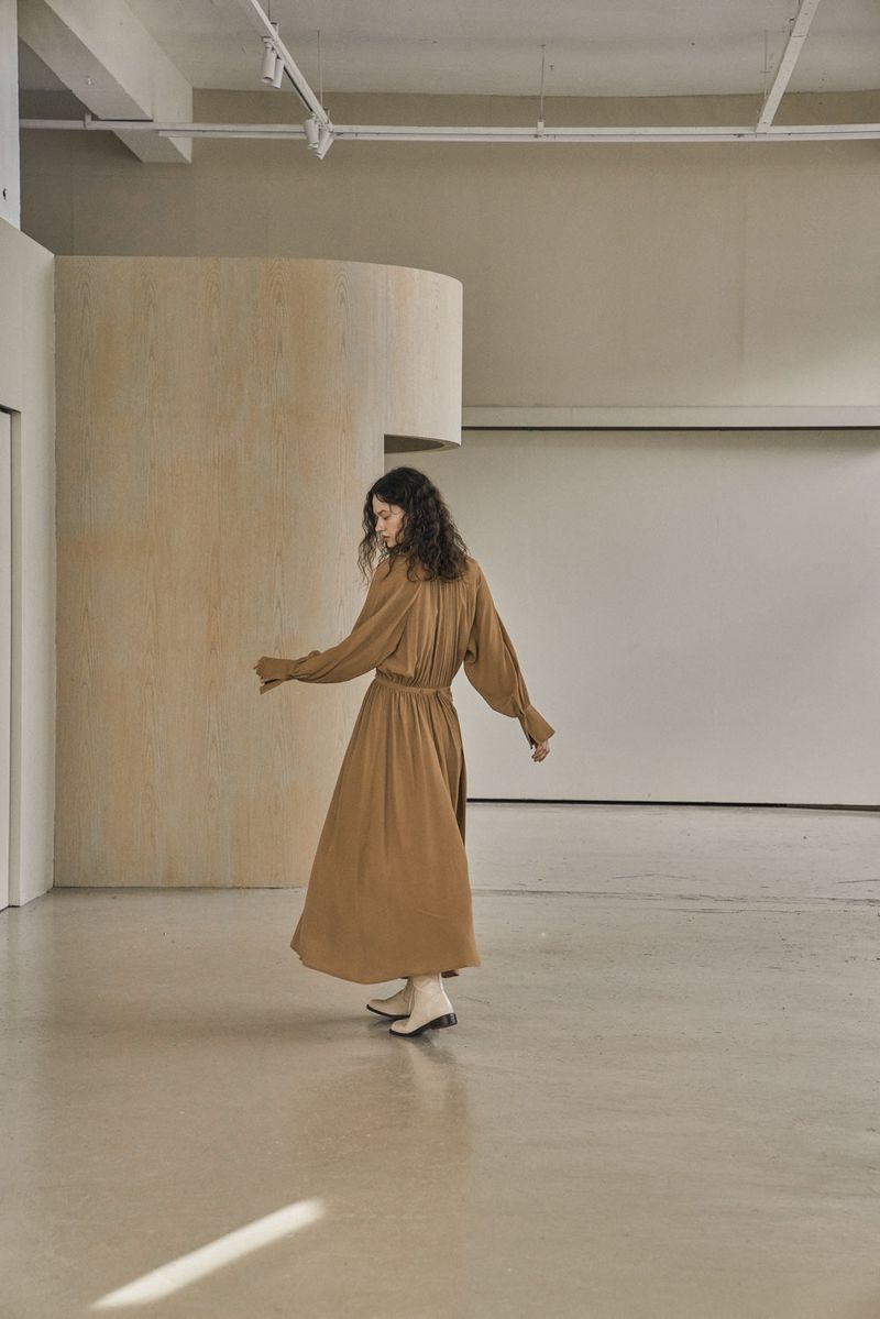 MYTHIC DRESS_CAMEL