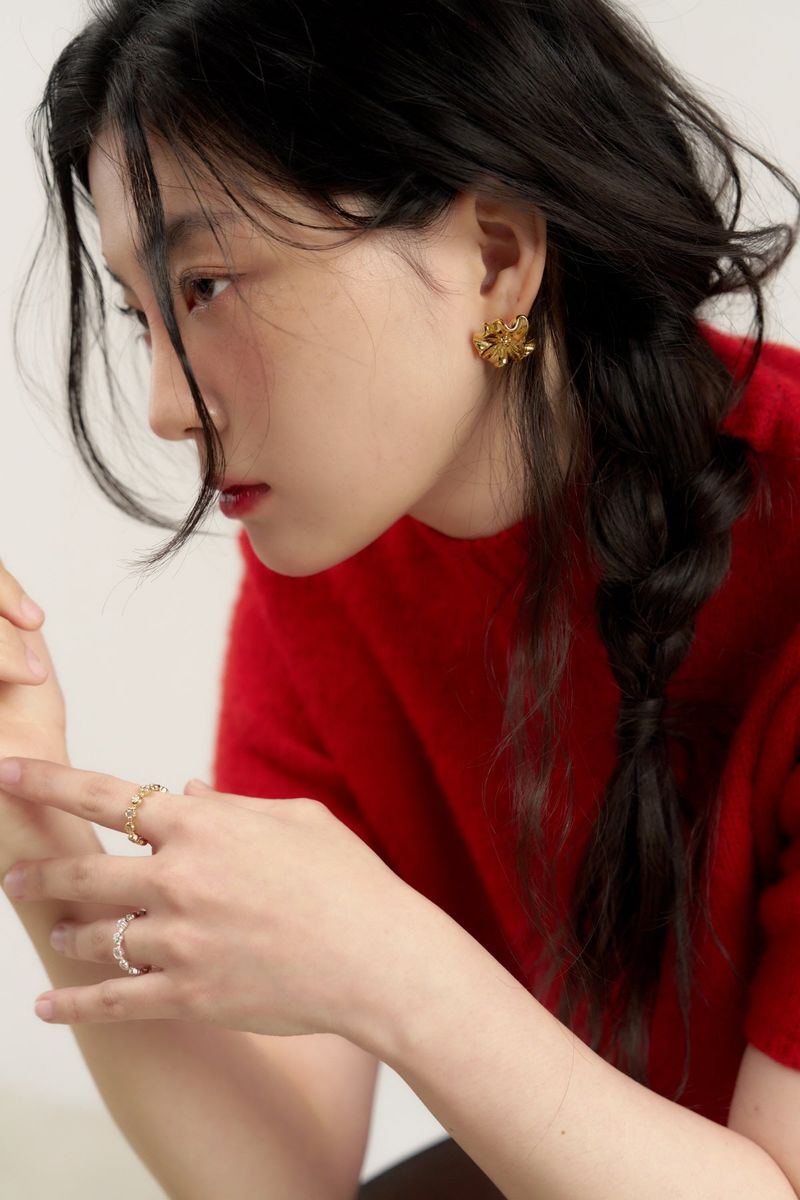 boom flower earring - gold
