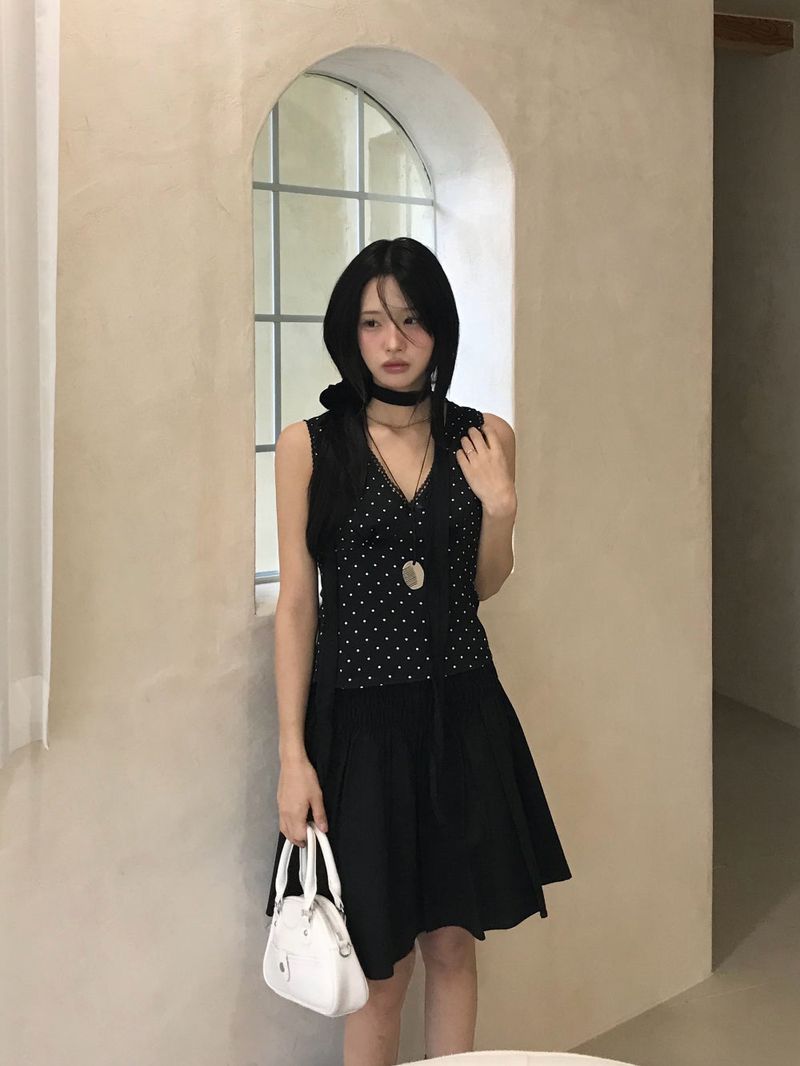 French Dot V-Neck Sleeveless Blouse