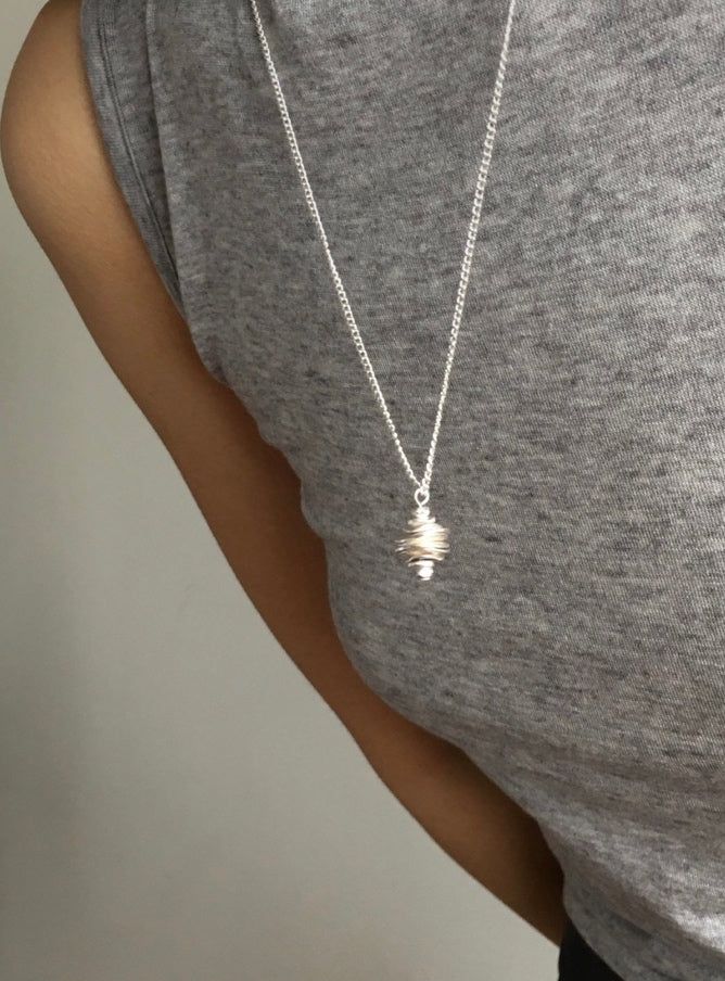 House of haus（ハウス オブ ハウス）の「Matt conch symbol long necklace（Accessories）」