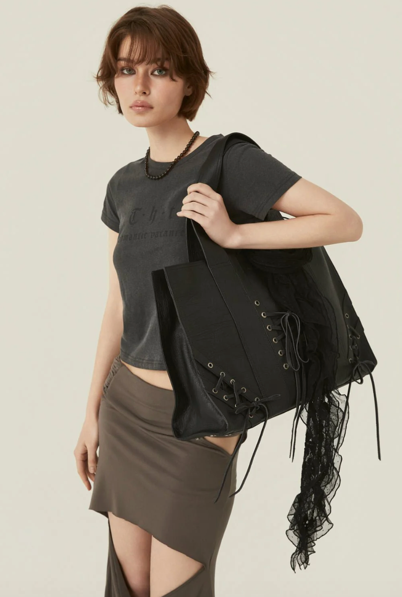 threetimes（スリータイムズ）の「Trunk eyelet bag（Bags）」
