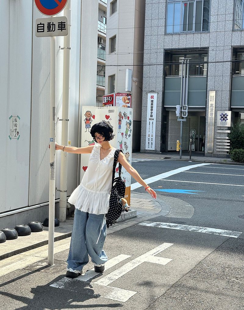 Dot dot string pocket backpack