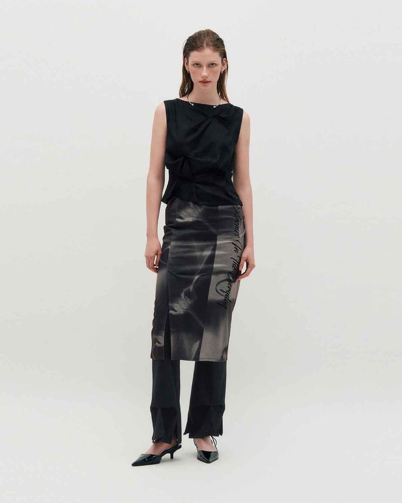 KIMZISU（キムジス）の「Embroidered Graphic Jersey Skirt _ BLACK（Skirts）」