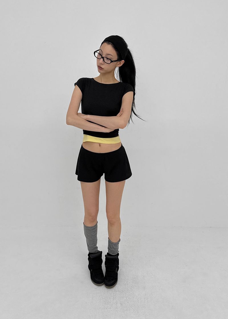 [MADE] Soro Low Waist Banded Shorts