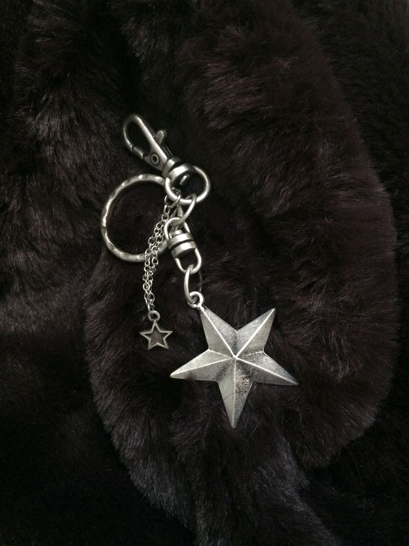 CUBE STAR KEYRING
