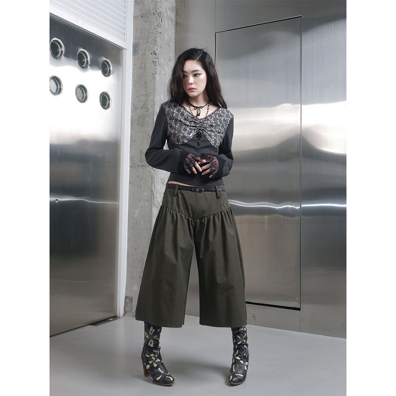 V-YOKE GATHERED PANTS