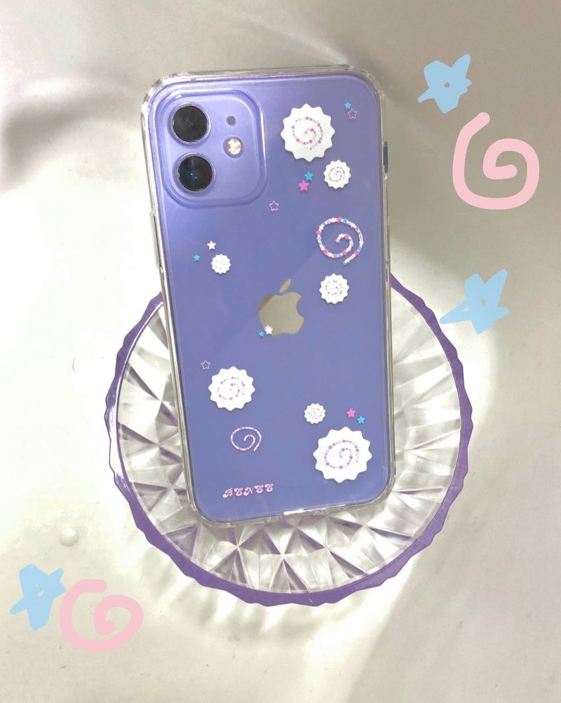 BENEE（ベニー）の「なると巻きスマホケース（スマホグッズ/小物）」