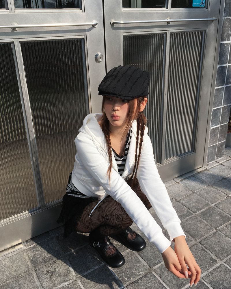 Cross strap shoes