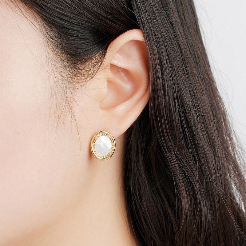 MEMORY EARRING