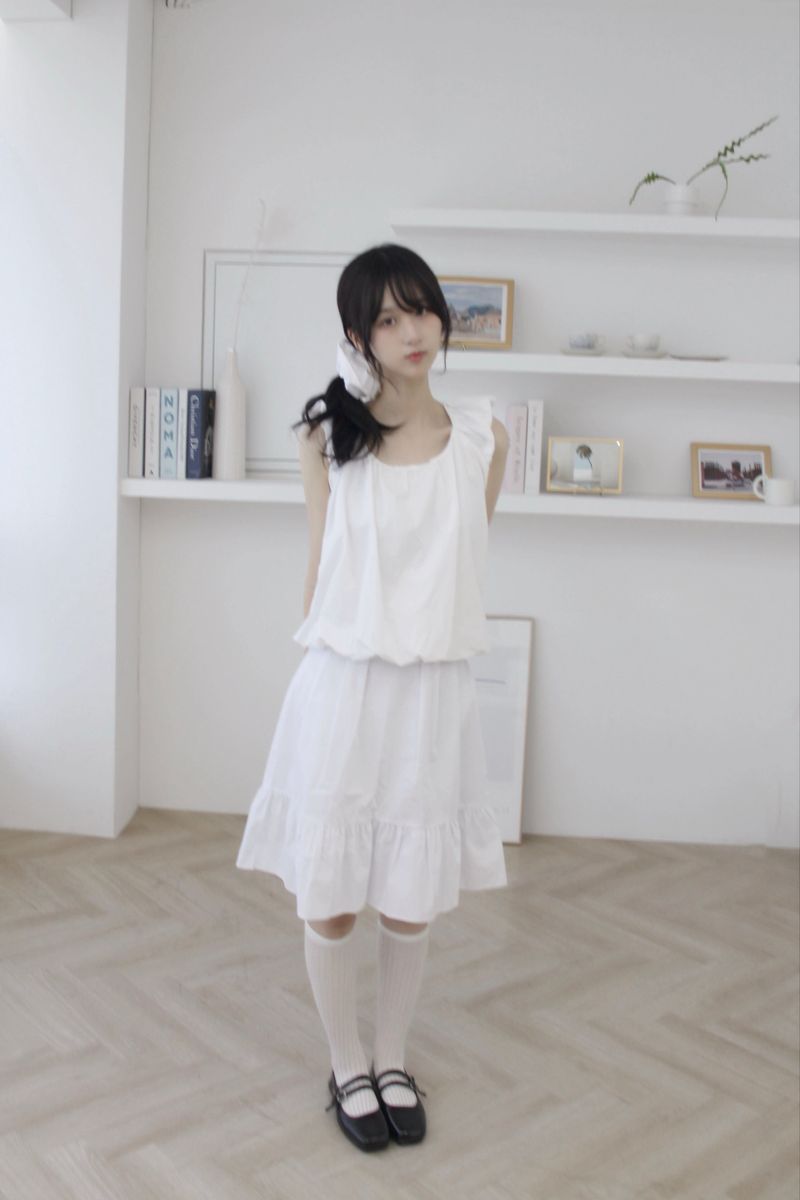 Balloon frill blouse crunch set