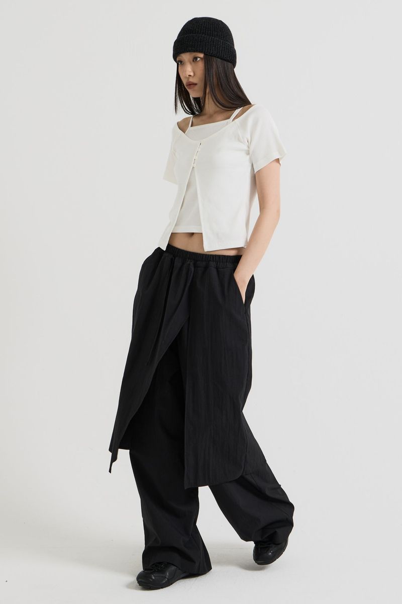 Sleeveless layered top, White
