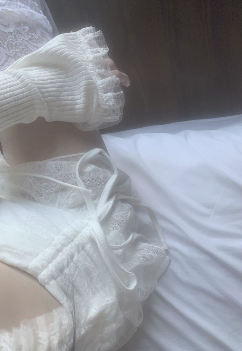 ベラ シャーリング レース スカート(white)