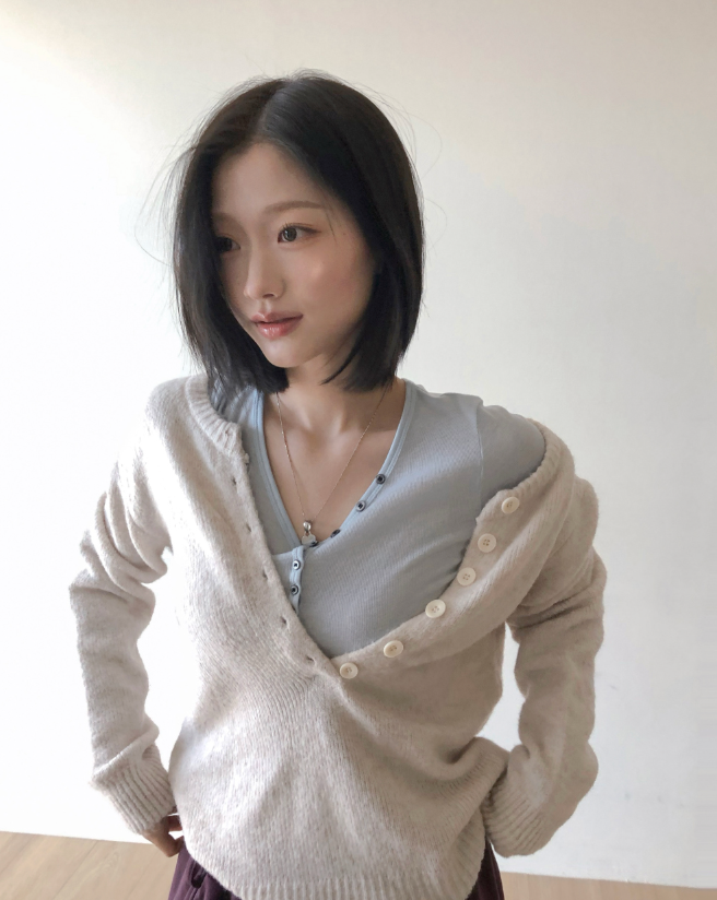 cloudemotion(クラウドエモーション)の「marong deep button soft button nt(Tops)」