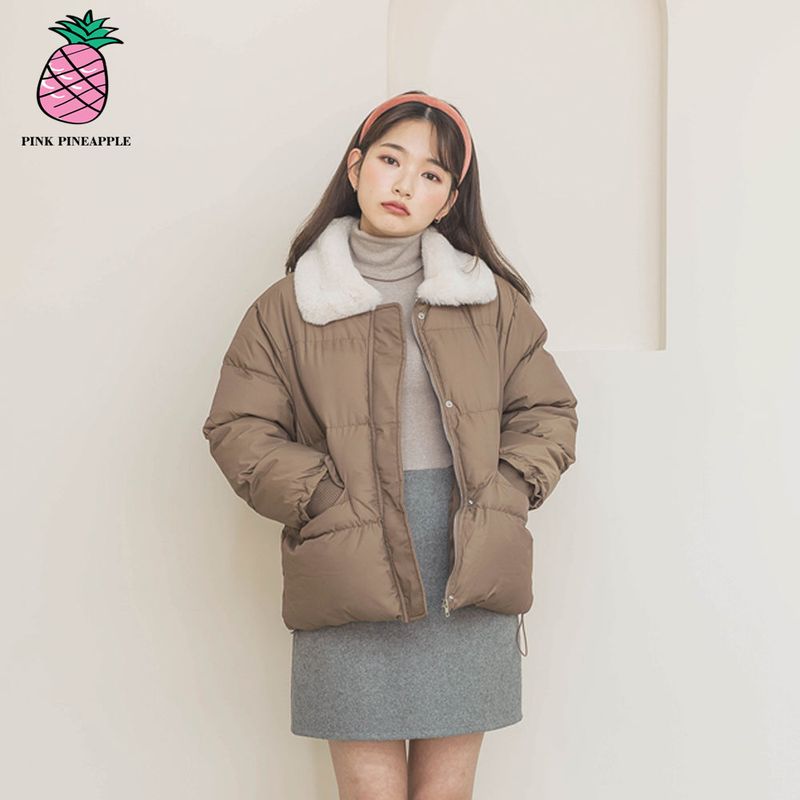 PINK PINEAPPLE（ピンクパイナップル）の「FUR COLLAR AIR PADDING（Jackets/Outerwear）」