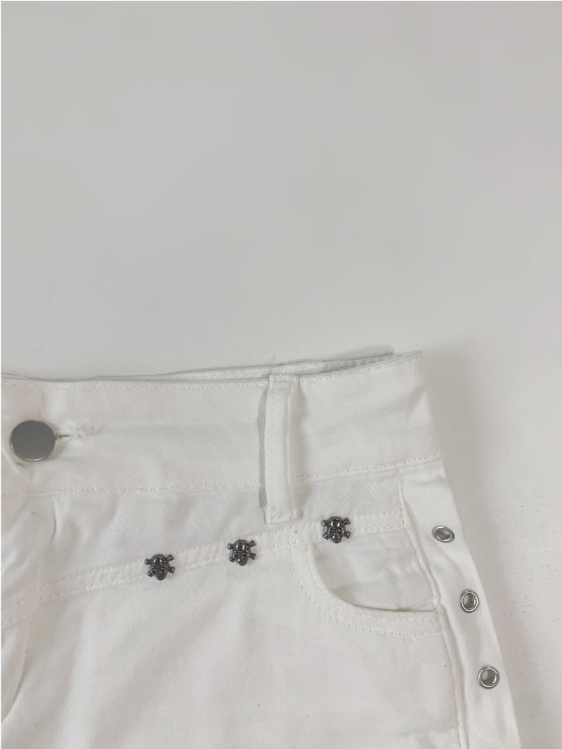 Virginia Low-Rise White Shorts