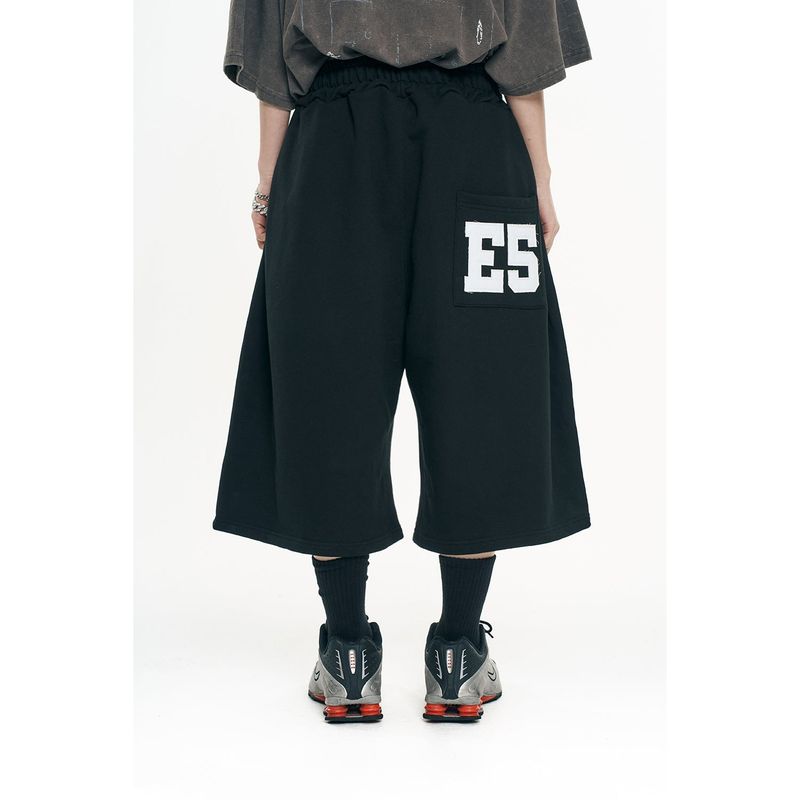 One-Tuck Line Bermuda Sweatpants - Black